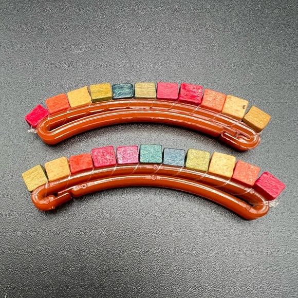 Pair Of Vintage Barrettes Rainbow Wood Blocks With Plastic Closure - Picture 1 of 11
